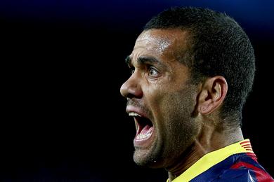 Transfert : annonc au PSG, Alves dgaine l'artillerie lourde