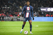 Mercato : le cas Bitshiabu divise au PSG