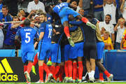 Equipe de France : entre victoire à l'arrachée et show, la presse européenne salue la qualif' des Bleus et pense à Pogba...
