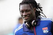 Lyon : Gomis dément tout accord avec l'OM et envisage même de rester...
