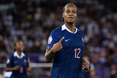 Le gros coup des Bleues face aux tenantes du titre ! - Débrief et NOTES des joueuses (France 2-1 Angleterre)