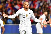 Equipe de France : les Bleus encensent le sauveur Mbappé !