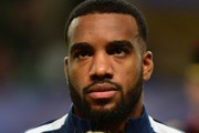 Transfert : le PSG prêt à mettre le paquet pour Lacazette, Aulas tenté de le vendre ?