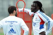 Journal des transferts : Gomis ne sera pas remplacé, Makoun tout proche de Rennes, la rumeur Azpi au PSG...