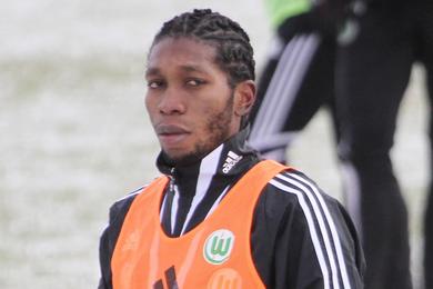 Transfert : Wolfsburg, Monaco, Congo... Plus personne ne veut Mbokani !