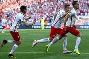Les 10 infos à savoir sur Pologne-Irlande du Nord (1-0) : Milik en libérateur, une victoire historique, des fans exemplaires...