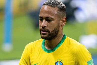 Brsil : Neymar en pleine tempte, Thiago Silva et Neymar Sr volent  sa rescousse
