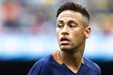 Bara : le pre de Neymar prfre l'offre du PSG... Surtout un moyen de pression ?