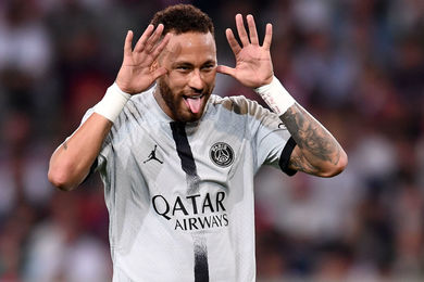 PSG : Neymar avait reu deux offres cet t