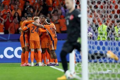 Les Oranje complètent le dernier carré Débrief et NOTES des joueurs