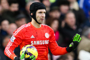 Transfert : Cech préfère Arsenal, l'Angleterre annonce une énorme offre du PSG...