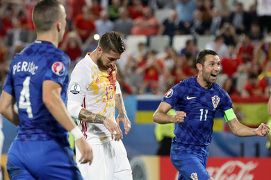La Croatie renverse l'Espagne, la Roja affrontera l'Italie ! - Dbrief et NOTES des joueurs (Croatie 2-1 Espagne)