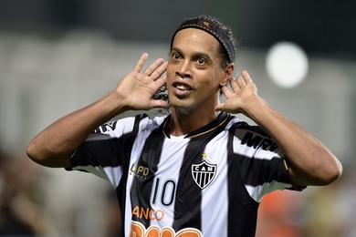 Pas de Besiktas pour Ronaldinho, il reste au Brsil !