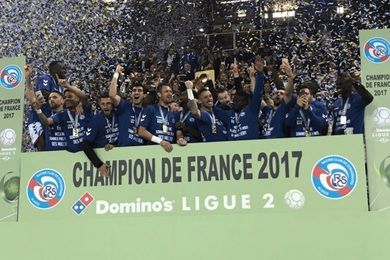 Les 8 infos  retenir de la soire de Ligue 2 : Strasbourg beau champion, Amiens c'est incroyable, Lens pleure...