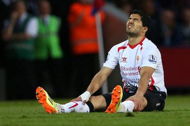 Liverpool : le ciel est tomb sur la tte des Reds, Suarez totalement abattu ...