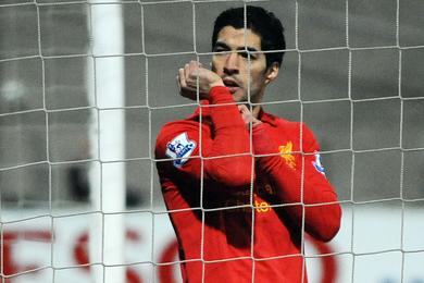 Liverpool : simulations, affaire vra... Luis Suarez met encore de l'huile sur le feu