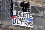 Les Ultras unissent leurs forces contre les autorités, la Ligue et les médias...