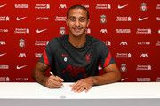 Journal des Transferts : Thiago signe à Liverpool, Higuain change de club, un échange à l'étude pour Depay...