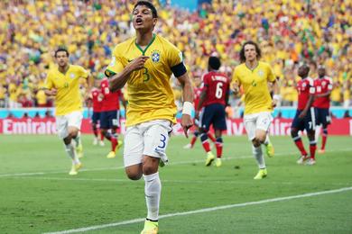 Le Brésil un peu plus près des étoiles - Débrief et NOTES des joueurs (Brésil 2-1 Colombie)