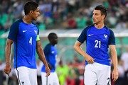 Equipe de France : Varane-Koscielny, fin du débat ?