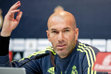 Real : remont contre Franois Hollande, Zidane prend la dfense de Benzema
