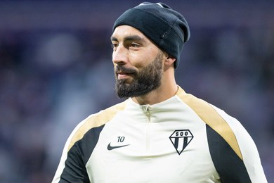 Mercato : une bataille olympienne pour Abdelli ?