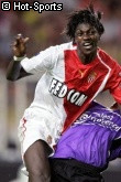 Adebayor, le gant aux pieds agiles