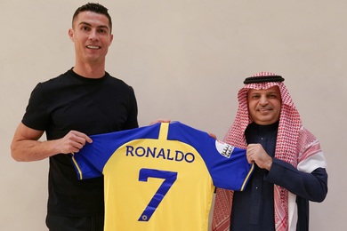 Mercato - Al-Nassr : Cristiano Ronaldo signe un contrat record en Arabie Saoudite ! (officiel)