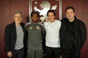 Mercato : le PSG touche un pactole avec Mbaye (officiel)