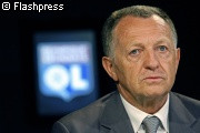 Aulas demande le report de PSG - Lyon