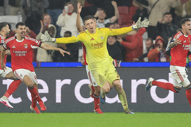 Les 20 infos sur la soir�e de Ligue des Champions : l'OM �limin� par le gardien de Benfica, Real en barrages, show � Liverpool..