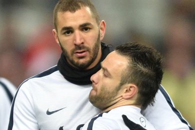 Equipe de France : Benzema sort la sulfateuse contre Valbuena !