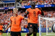 Les 7 infos sur les matchs de la nuit : chocs en 16es, la Turquie termine avec les honneurs, pas la Tunisie, Mondial record...