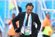 Italie : Prandelli d�zingue l'arbitre puis d�missionne !