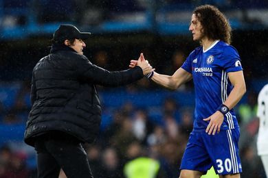 Chelsea : David Luiz et Conte, c'est chaud !