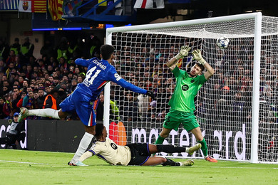 Chelsea-Bara : Estvo montre les muscles, Yamal doit