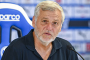 OM : Genesio, touch� mais pas encore coul�...