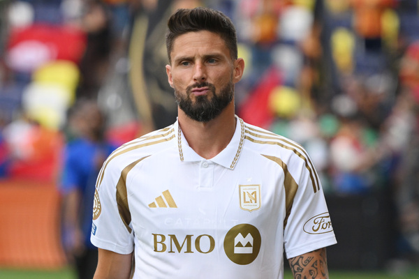 Mercato : Giroud-Igamane, Lille avance sur sa nouvelle paire d'attaquants !