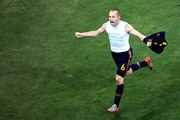 Iniesta, en haut et pour toujours