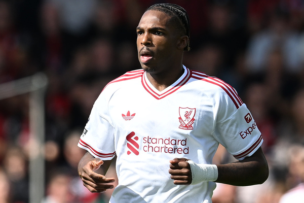 Liverpool : Jacquet a déjà l'Angleterre à ses pieds
