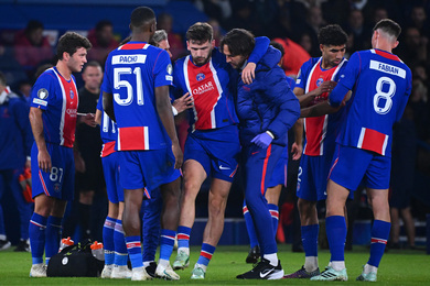 PSG : grave blessure confirm�e pour Kvaratskhelia, plusieurs semaines pour Demb�l� et Marquinhos