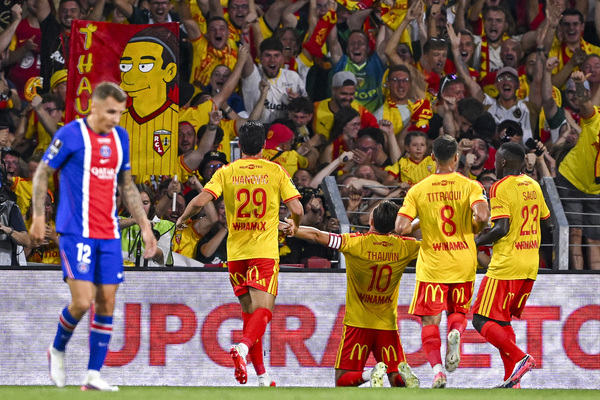 Avec son nouvel entraîneur, Lens s'offre le Trophée des Champions ! - Débrief et NOTES des joueurs (Lens 1-0 PSG)