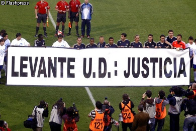 Des joueurs de Levante prennent un job  ct