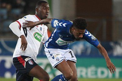 Strasbourg noircit un peu plus la saison de Lille - Dbrief et NOTES des joueurs (RCSA 2-1 LOSC)