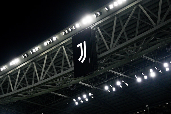 Juventus sits 11 points behind Serie A summit after Genoa defeat