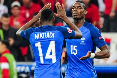 Equipe de France : Pogba  gauche, Matuidi  droite, une ide sduisante