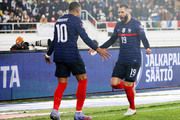Equipe de France : Deschamps se prononce sur la prolongation de Mbapp au PSG et rpond  la polmique Benzema
