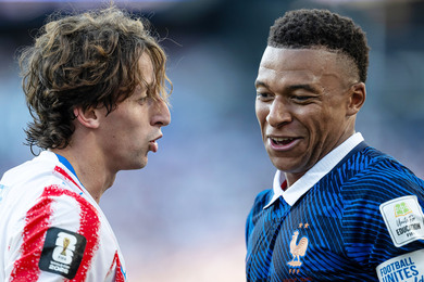 Equipe de France : la presse paraguayenne donne une le�on de fair-play �... Mbapp� !