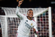 Real : Mbapp� casse le mur du 100