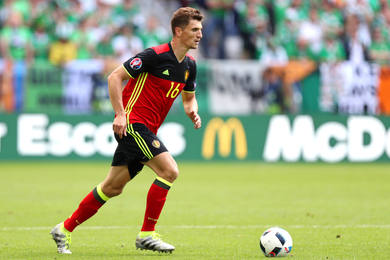 PSG : la surprise belge Meunier et l'tonnante option... Van der Wiel !